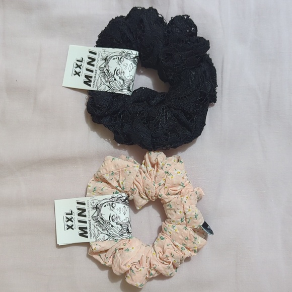 BNWT XXL and Co. Mini Scrunchie Bundle - Picture 2 of 4